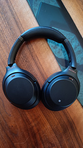 Sony WH-1000XM3 (1 foto / 5)