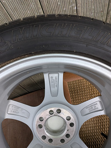225/50R17 Michelin (7 foto / 8)