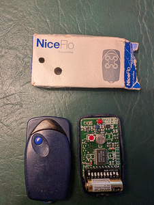 Пульт для ворот Nice (2 фото из 2)