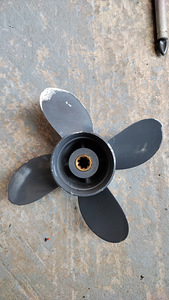 Honda paadimootori propeller (4 foto / 6)
