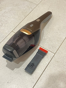 Electrolux käsitolmuimeja ErgoRapido + laadimisdokk (4 foto / 7)