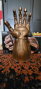 мстители: Война бесконечности Marvel Legends Infinity Gauntlet (1 фото из 5)
