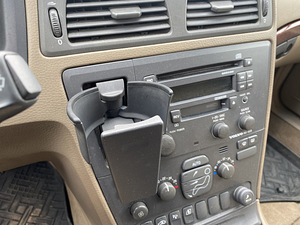 Volvo v70 2.5 tdi 103kw (7 foto / 10)