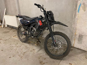 Arvel enduro 250cc (8 фото из 8)