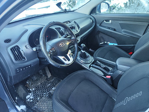 KIA Sportage SL 2.0 4x4 CRDI (8 foto / 11)