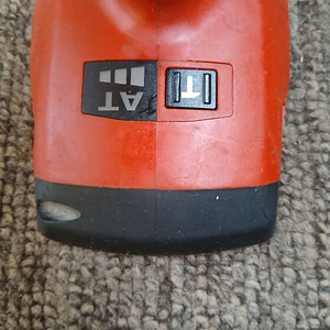 Аккумулятор HILTI 22 V (5 фото из 5)
