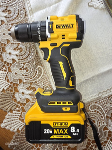 DeWALT DCD805 20V XR + aku (1 foto / 2)