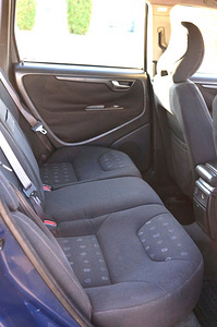 Volvo V70 (6 фото из 6)