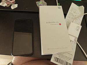 Xiaomi 13 8/256Gb (4 foto / 4)