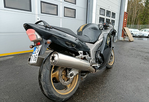 Honda cbr 1100xx (3 foto / 10)