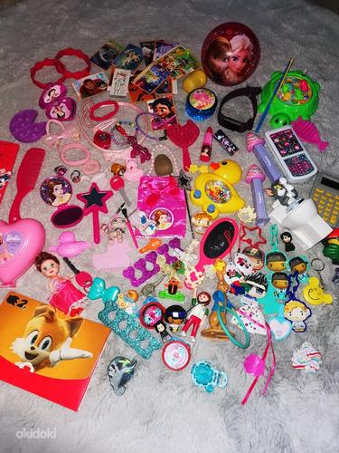 Большое количество девчачьих гаджетов, игрушек (фото #1)