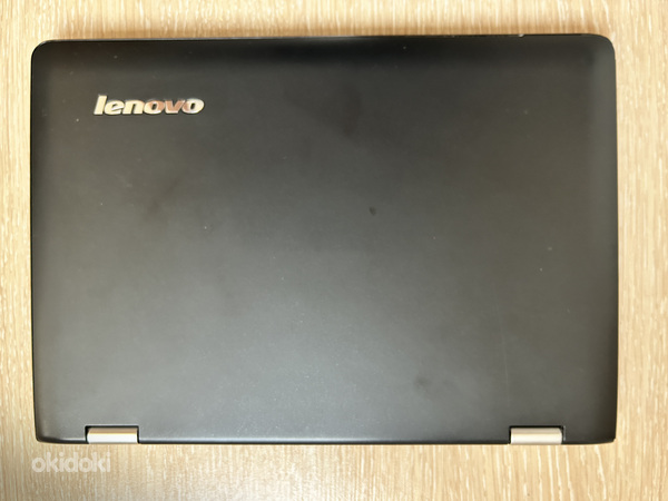 Lenovo YOGA 300-11IBY — kompaktne 11,6-tolline sülearvuti-transformer