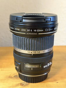 Широкоугольный объектив Canon EF-S 10-22mm (1 фото из 2)