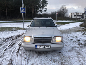 MERCEDES-BENZ E300 TURBODIESEL, 124T (3 foto / 8)