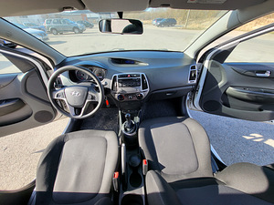 Autorent / Autorent / wolt, bolt food / (5 foto / 9)