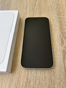 Apple Iphone 16 128gb White (6 foto / 7)