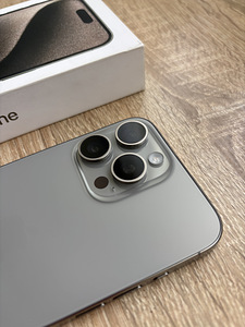 Apple Iphone 15 Pro Max 256gb Natural Titanium (2 foto / 5)