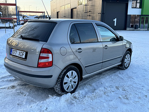Skoda fabia (3 foto / 12)