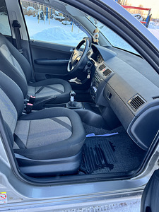 Skoda fabia (6 foto / 12)