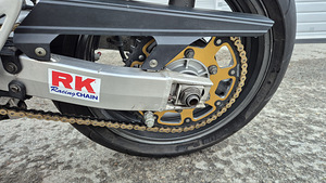 SUZUKI GSX-R 600 (5 foto / 10)