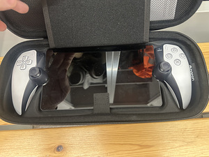 Playstation portal (1 foto / 1)
