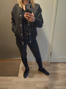 Calvin Klein bomberjakk,s (3 foto / 3)