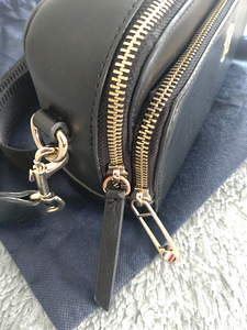 Tommy Hilfiger õlakott (2 foto / 3)