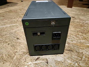 UPS SOCOMEC NETYS 1000 (2 foto / 3)
