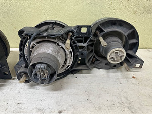 передние фары BMW E30 (5 фото из 6)