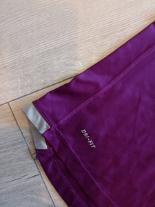 Nike Trennisärk tüdrukule suurus 156-166 (4 foto / 5)