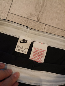 Nike legginsõ tüdrukule suurus 156-166 ja 1 tk. Veel (3 foto / 4)