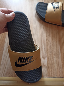 Nike plätud naistele suurus 39 (4 foto / 6)