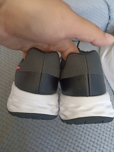 Nike uued tossud naistele suurus 41 (8 foto / 8)