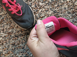 Nike tossud tüdrukule suurus 35.5 (6 foto / 6)