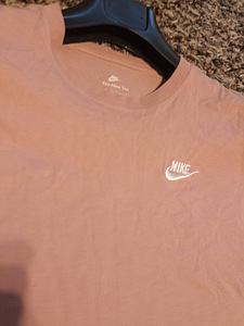 Nike t-särk naistele suurus m (3 foto / 4)