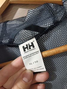 Uus HELLY HANSEN jope naistele suurus xl (2 foto / 6)