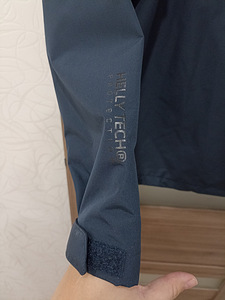 Uus HELLY HANSEN UUS jope naistele suurus M-l (2 foto / 9)