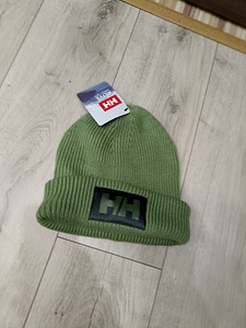 Uus HELLY HANSEN UUS müts naistele (8 foto / 8)