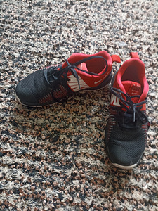 Nike tossud poisile suurus 35 (4 foto / 6)
