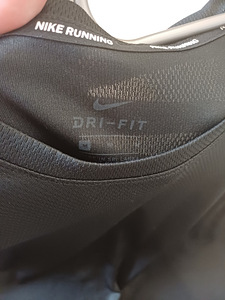 Nike trennisärk naistele suurus M (4 foto / 7)