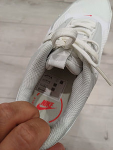 NIKE AIR UUED tossud naistele suurus 40,5 (4 foto / 8)