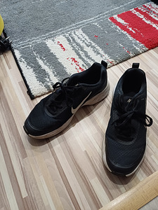 Nike tossud naistele Suurus 40 (4 foto / 6)