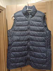 Uus vest naistele suurus L (2 foto / 7)