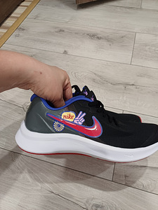Nike uued tossud naistele suurus 38.5 (6 foto / 8)
