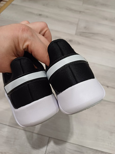 Nike UUED tossud tüdrukule suurus 36.5 (3 foto / 6)