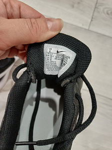 Nike UUED tossud tüdrukule suurus 36.5 (6 foto / 6)