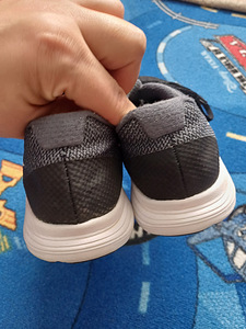 Nike tossud poisile suurus 37.5 (6 foto / 6)
