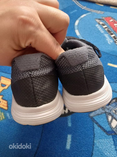 Кроссовки Nike для мальчиков размер 37,5 (фото #6)