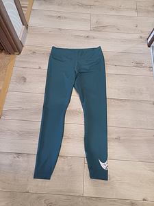 Nike uued leggings naistele suurus L (1 foto / 5)