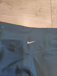 Nike uued leggings naistele suurus L (5 foto / 5)